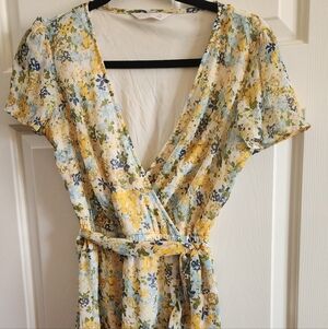 Lauren Conrad Dress tiered v-neck mini swing dress with Yellow & Blue Floral